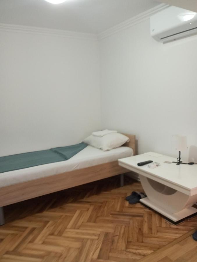 Airport Md Rooms 2 Belgrado Exterior foto